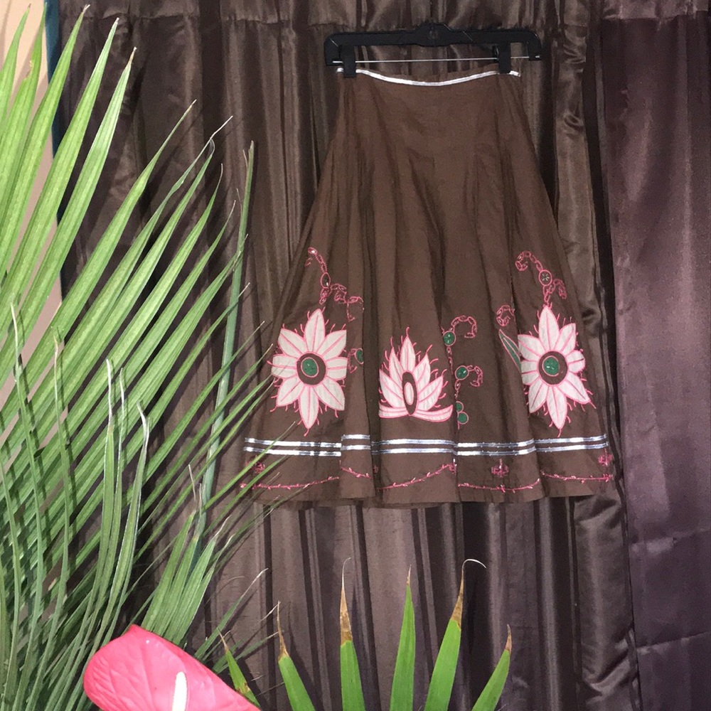 Ladies Skirt